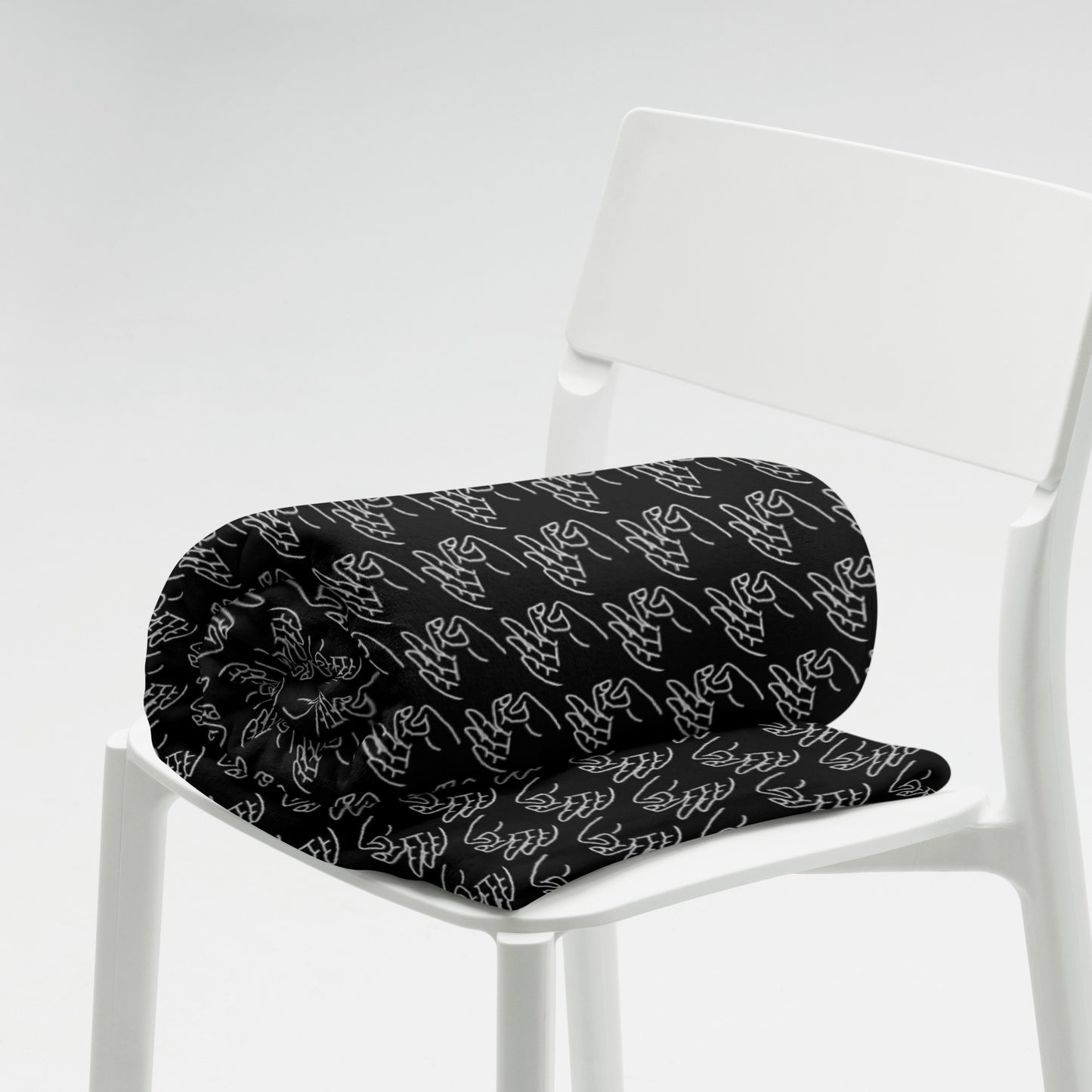 Gwizmayne Throw Blanket